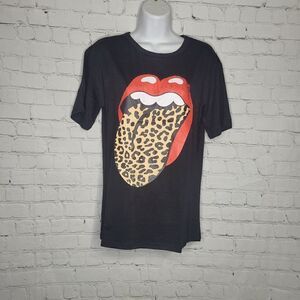 Women's Animal Print Tongue Tee Small